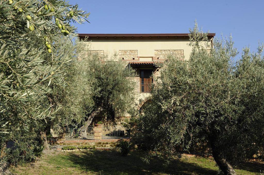 Residence Casa Torretta Gioiosa Marea Bagian luar foto